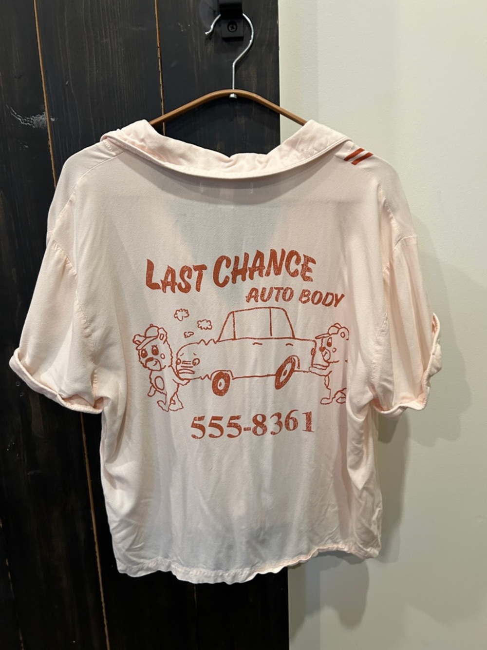 UO Printed Souvenir Button-Down Shirt - Picture 9 of 9